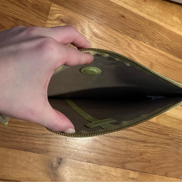 NWT J Crew Neon Yellow Large Clutch - Picture 3 of 7